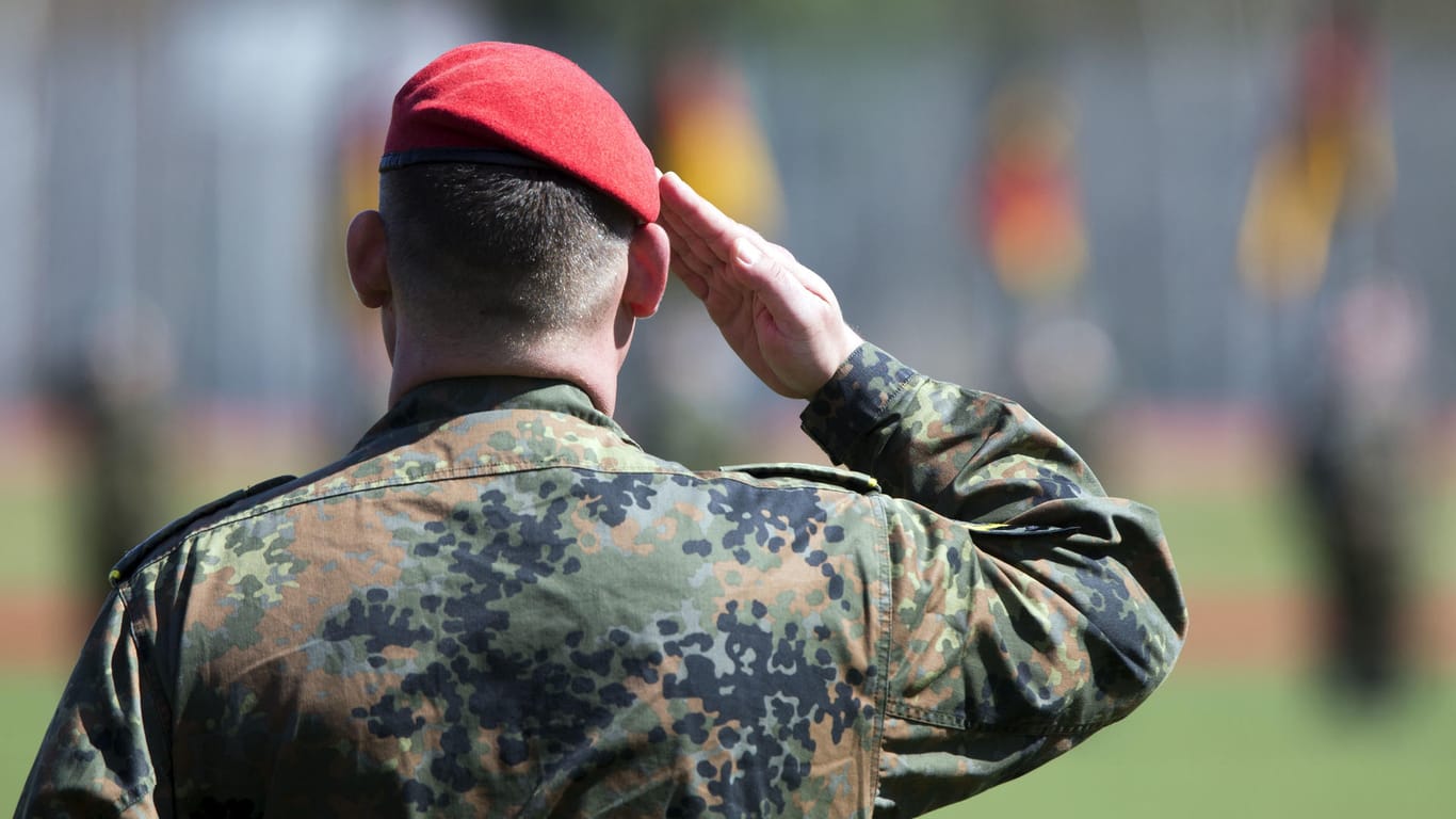 Immer mehr Jugendliche beginnen eine Ausbildung bei der Bundeswehr.