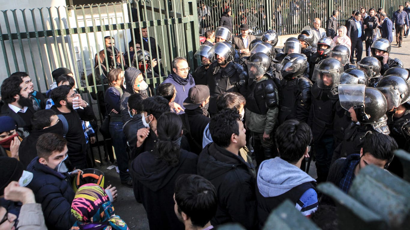 Bei den Protesten im Iran wurden rund 3700 Menschen festgenommen