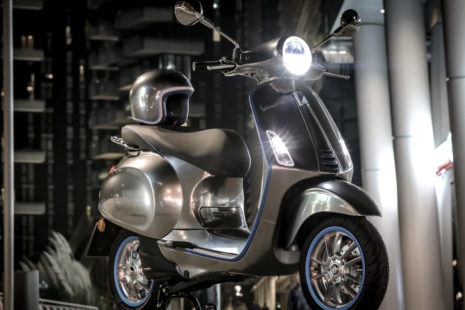 E-Vespa: Piaggio bringt 2018 eine Elektrovariante der Vespa zu den Händlern.