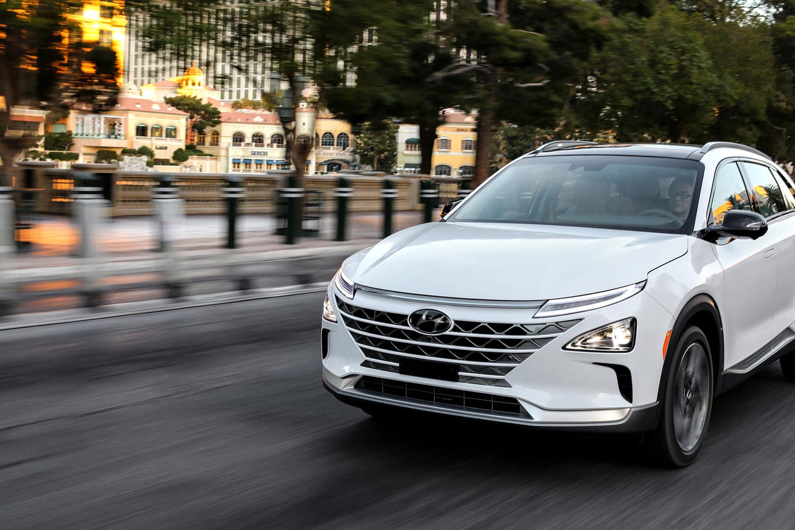 Hyundai Nexo: Das Herzstück ist eine Brennstoffzelle, die einen 120 kW/163 PS starken E-Motor mit Strom versorgt.