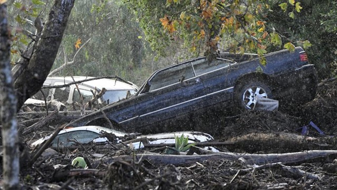 In Montecito, rund 150 Kilometer nordwestlich von Los Angeles, wurden die meisten der Toten gefunden.
