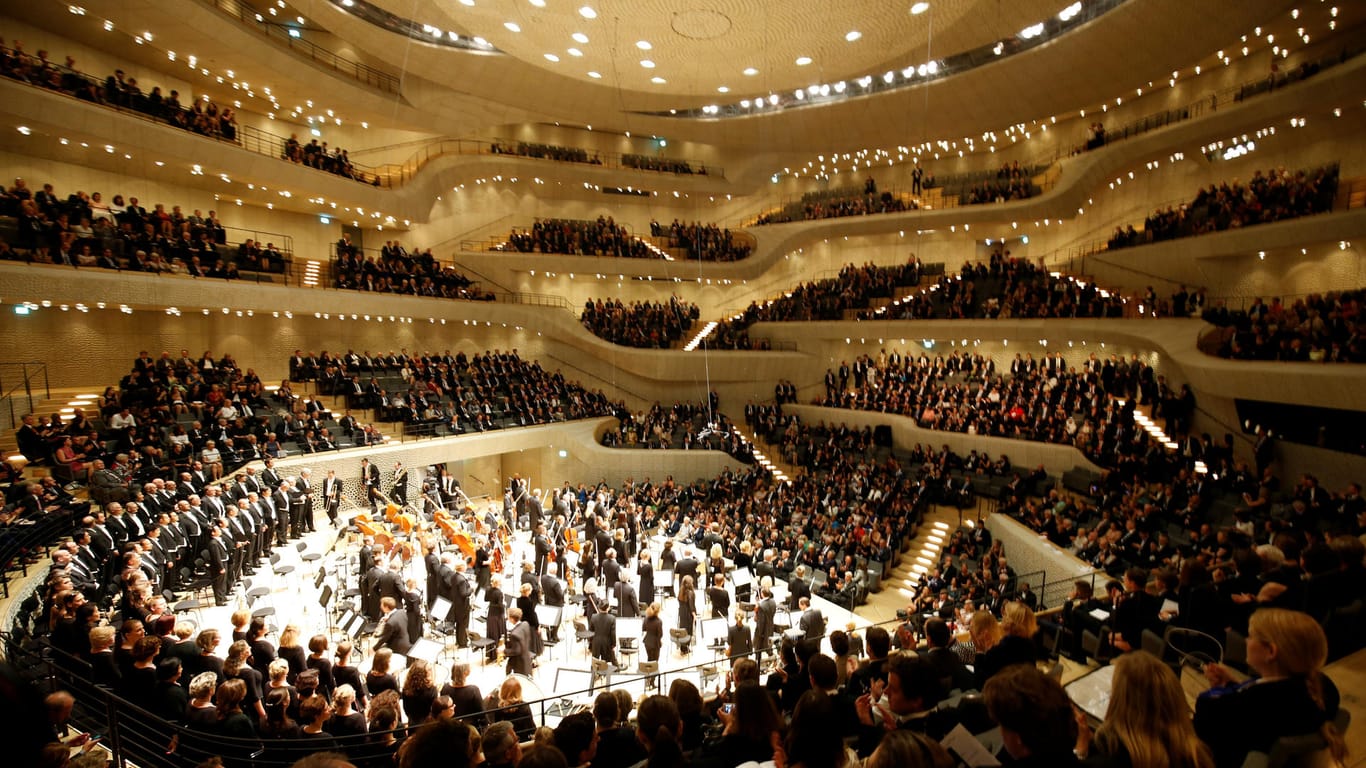 Der Konzertsaal der Elbphilharmonie: Der Saal wird für seine Akustik gelobt, verzeiht jedoch keinen Fehler.