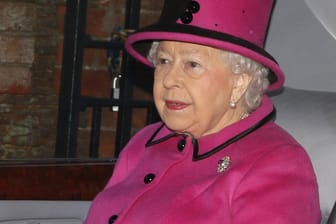 Queen Elizabeth II: Die 91-Jährige will über ihre Unterwäsche lieber Stillschweigen bewahren.