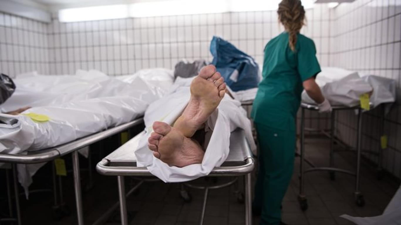 Das Institut für Rechtsmedizin am Uniklinikum Frankfurt will gegen Mängel bei der Aufklärung von Todesursachen vorgehen.