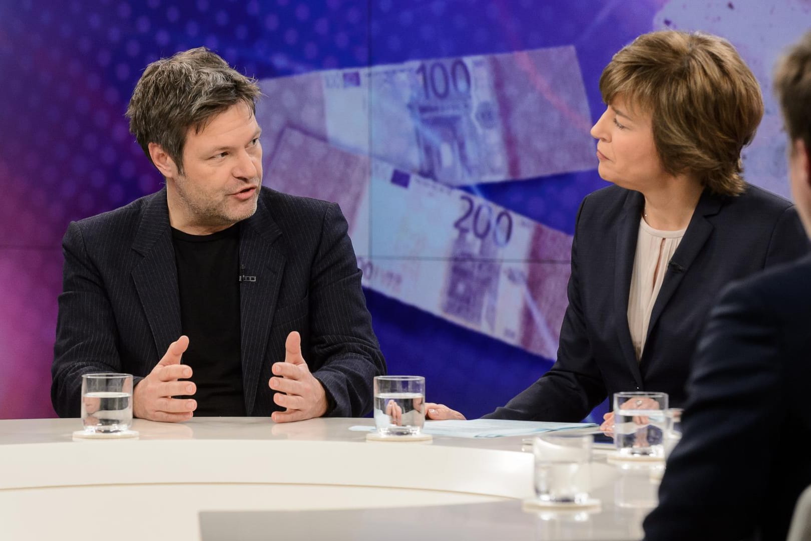 Roberte Habeck (Grüne) mit Maybrit Illner: „Sondieren heißt: eine gemeinsame Idee finden.“