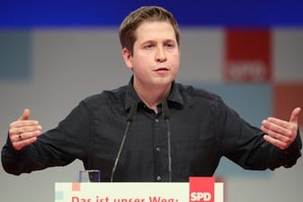 Juso-Chef Kevin Kühnert: Der SPD-Nachwuchs und der linke Parteiflügel wettern gegen die Ergebnisse der GroKo-Sondierungen.