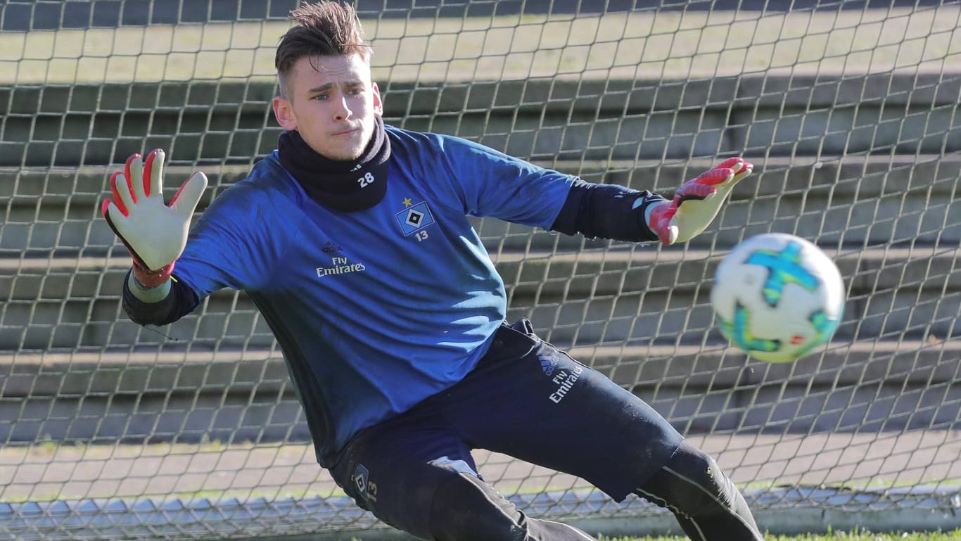 Julian Pollersbeck: Der U21-Europameister ist noch ohne Pflichtspiel-Einsatz für die HSV-Profis.