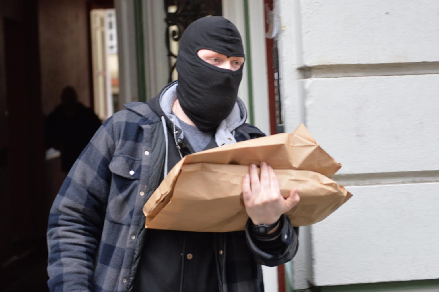 Razzia bei Reichsbürger in Berlin: Verfassungsschützer zeigen sich besorgt über die rechte Bewegung.