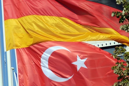 EU-Minister Ömer Celik: "Wir können das eine Österreichisierung Deutschlands nennen.