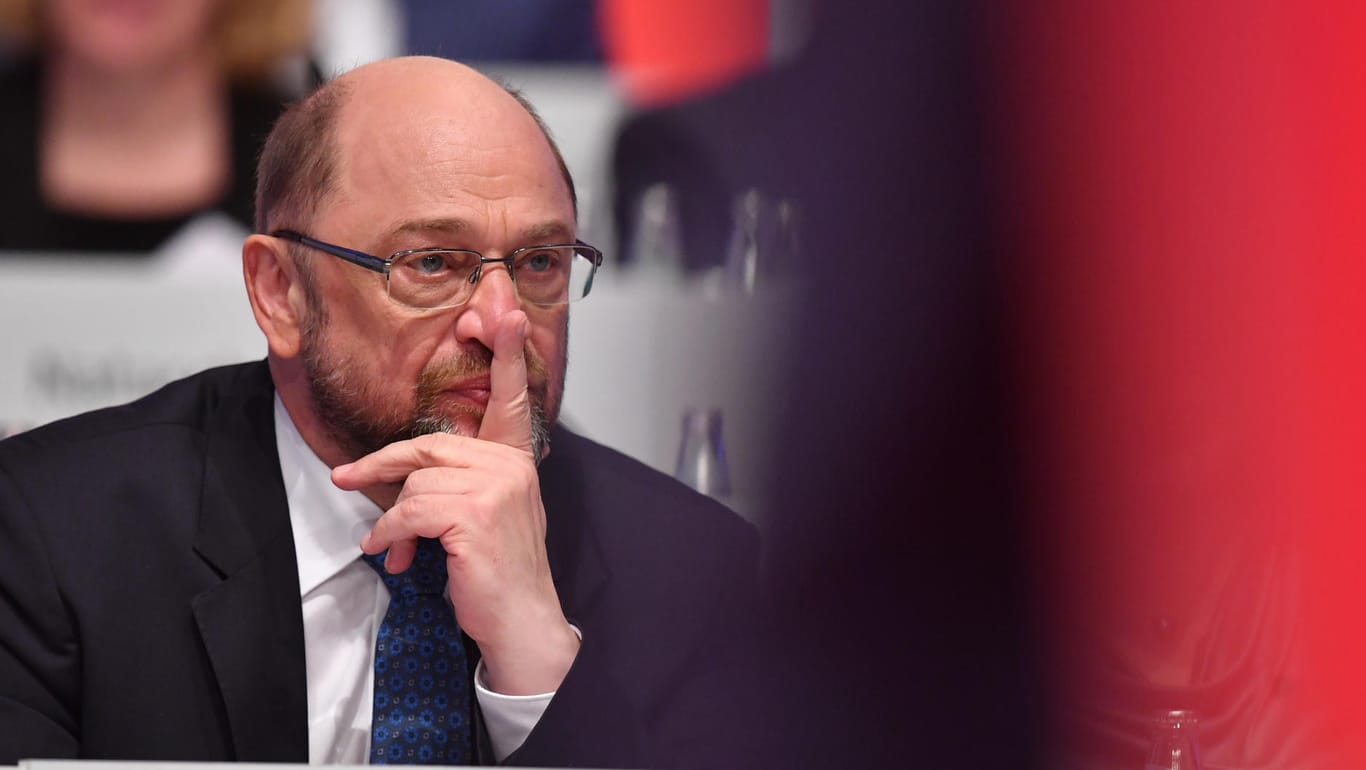 SPD-Chef Martin Schulz: Das Ergebnis seiner Sondierungen mit der Union ist bei der Basis in Sachsen-Anhalt gescheitert.