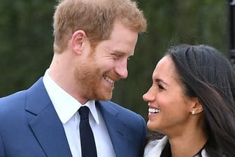 Der britische Prinz Harry und Meghan Markle Ende November nach Bekanntgabe ihrer Verlobung.