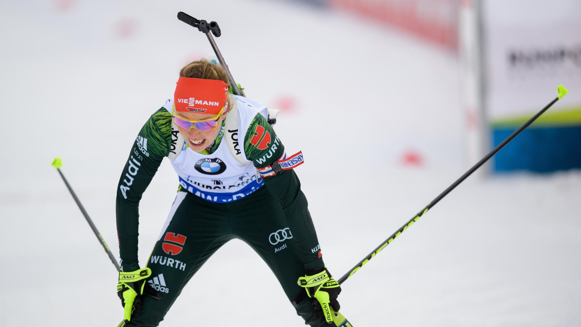 Starke Zweite: Laura Dahlmeier konnte ihre tolle Leistung auf den letzten Metern nicht krönen.