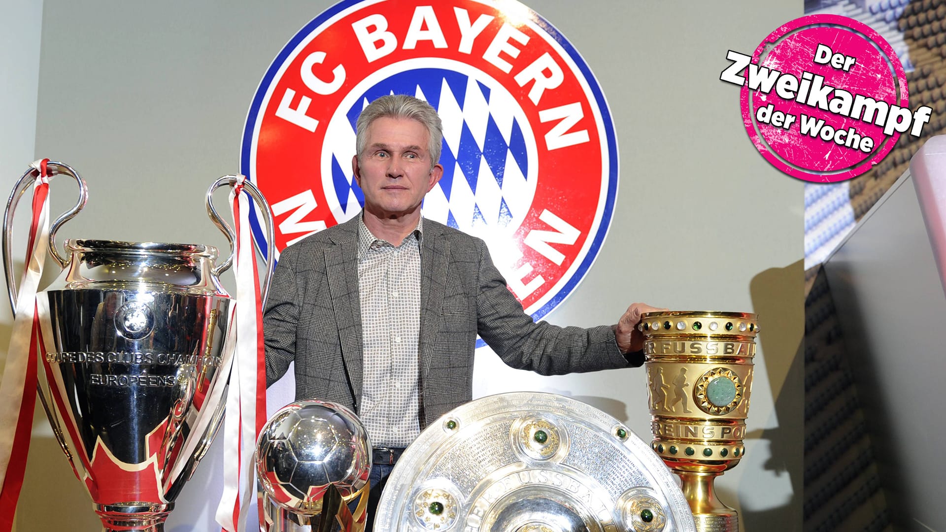 Jupp Heynckes mit den Pokalen der Saison 2012/13: Er holte das Triple – nachdem klar war, dass er nach der Saison für Pep Guardiola seinen Posten als Trainer räumen muss.