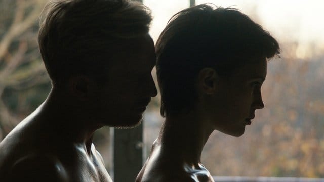 Chloe (Marine Vacth) verliebt sich in ihren Therapeuten Paul/Louis (Jeremie Renier).