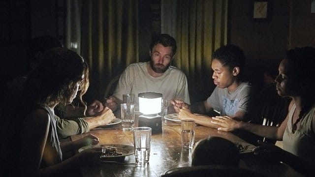 Kim (Riley Keough, l-r), Will (Christopher Abbott), Paul (Joel Edgerton), Travis (Calvin Harrison Jr.