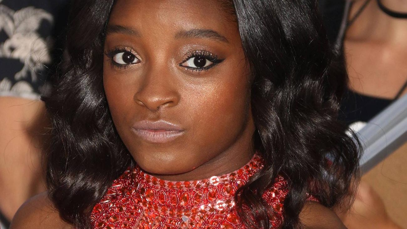 Simone Biles: Die Turnerin wirft ihrem ehemaligen Teamarzt sexuellen Missbrauch vor. Simone Biles: Die Turnerin wirft ihrem ehemaligen Teamarzt sexuellen Missbrauch vor.