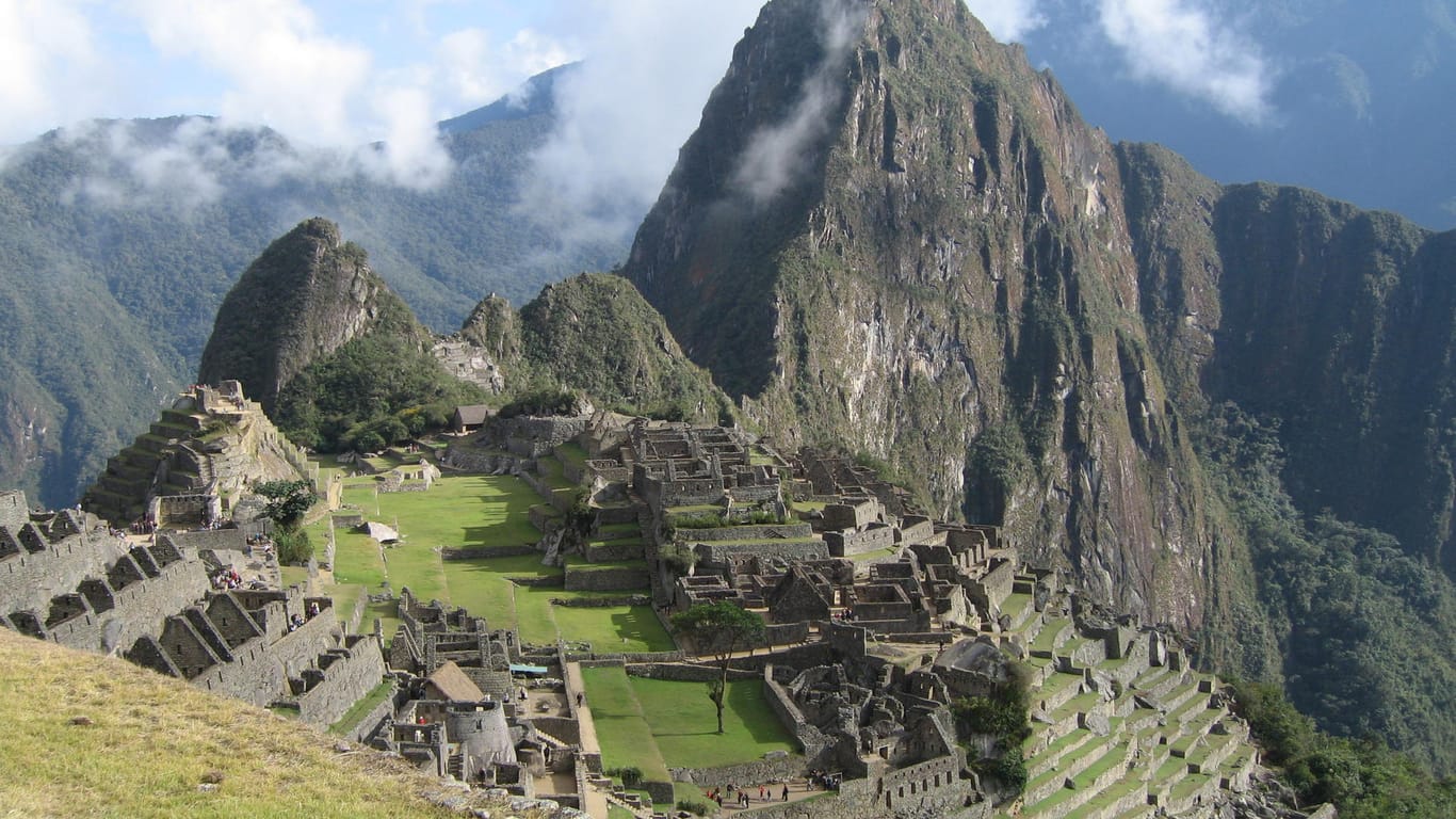 Die alte Inka-Stadt hoch oben in den Anden von Peru ist ein handwerkliches Meisterwerk aus dem 15. Jahrhundert und wurde erst 1911 offiziell von Forschern entdeckt.
