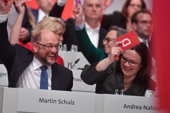 Die Spitzenriege der SPD auf dem Parteitag im Dezember: Lehnt die Basis eine Große Koalition ab, sind sie alle in Frage gestellt.