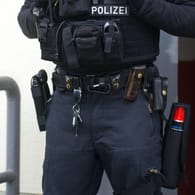 Bei den Razzien sollen in insgesamt sieben Bundesländern sowie Polen drei Verdächtige festgenommen worden sein. (Symbolbild)