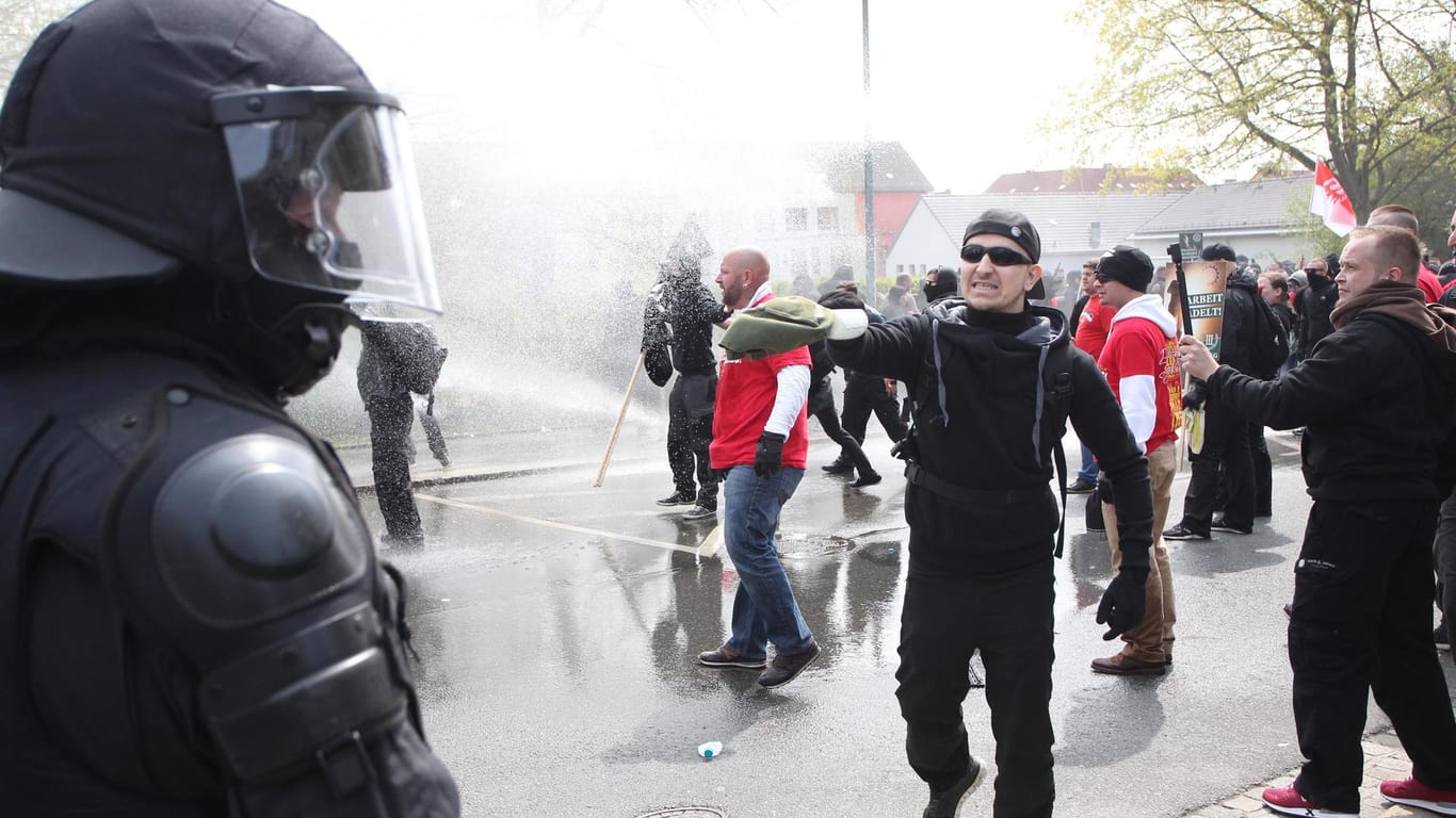 Auseinandersetzungen in Plauen: An der Demo am 1. Mai 2016 nahmen auch die britischen Neonazis teil.