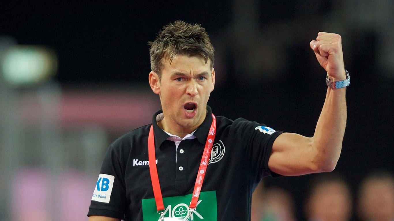 Kann sich endlich über den Punkt aus dem EM-Spiel gegen Slowenien freuen: Handball-Bundestrainer Christian Prokop.