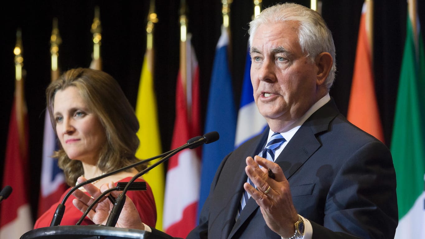 Kanadische Außenministerin Chrystia Freeland (l.) und US-Außenminister Rex Tillerson (r.): Tillerson fordert Bewusstsein für potenziellen Krieg mit Nordkorea