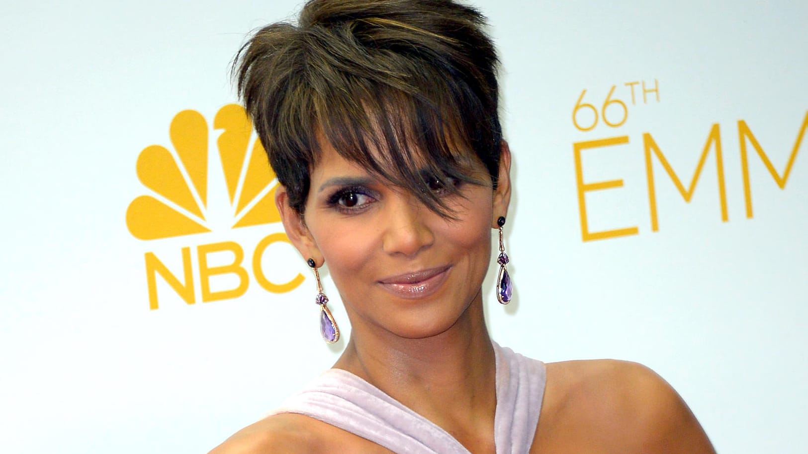 Schauspielerin Halle Berry: Ohne Slip hat sie sich jetzt auf den roten Teppich gewagt.