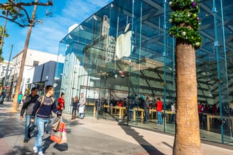 Apple-Store in Santa Monica: Apple will in den USA Milliarden investieren.