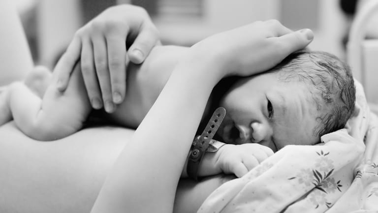 Das Baby ist da: Eine Geburt verändert den weiblichen Körper.