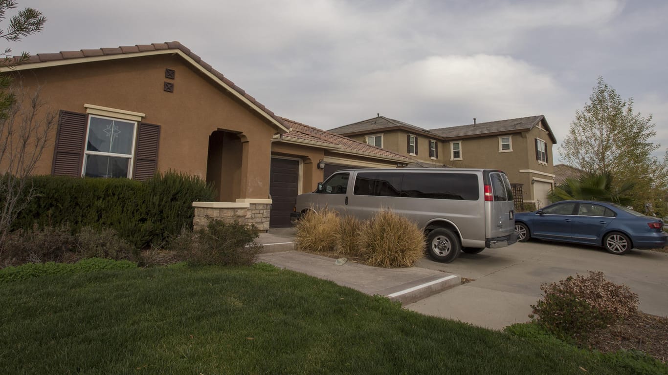 In diesem Haus im kalifornischen Perris mussten 13 Kinder unter unwürdigen Bedingungen leben.