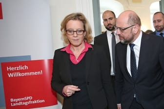 Die bayerische SPD-Vorsitzende Natascha Kohnen und der SPD-Vorsitzende Martin Schulz.