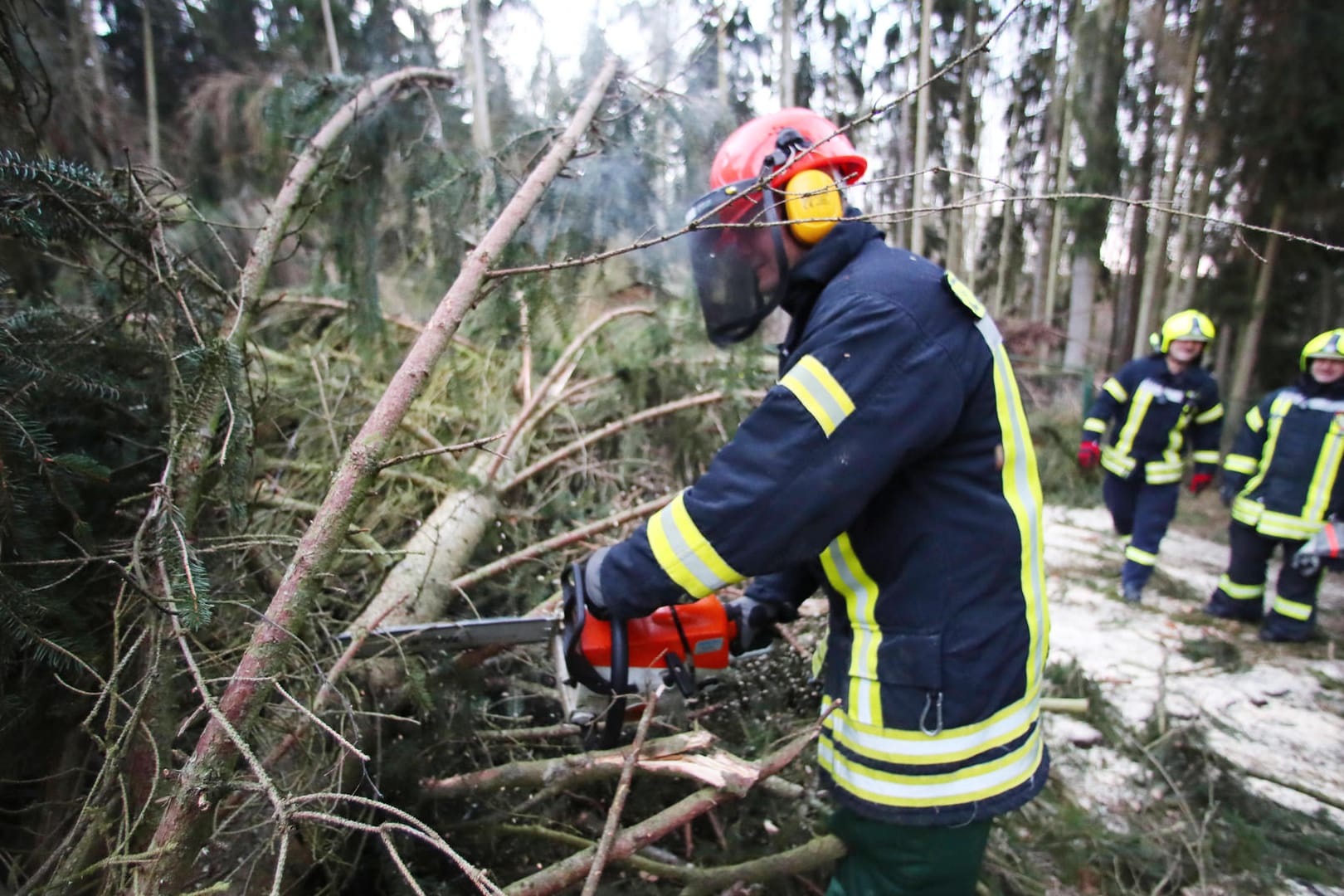 Sturmschäden in Gera: Die Zahl der Toten hat sich auf acht erhöht.