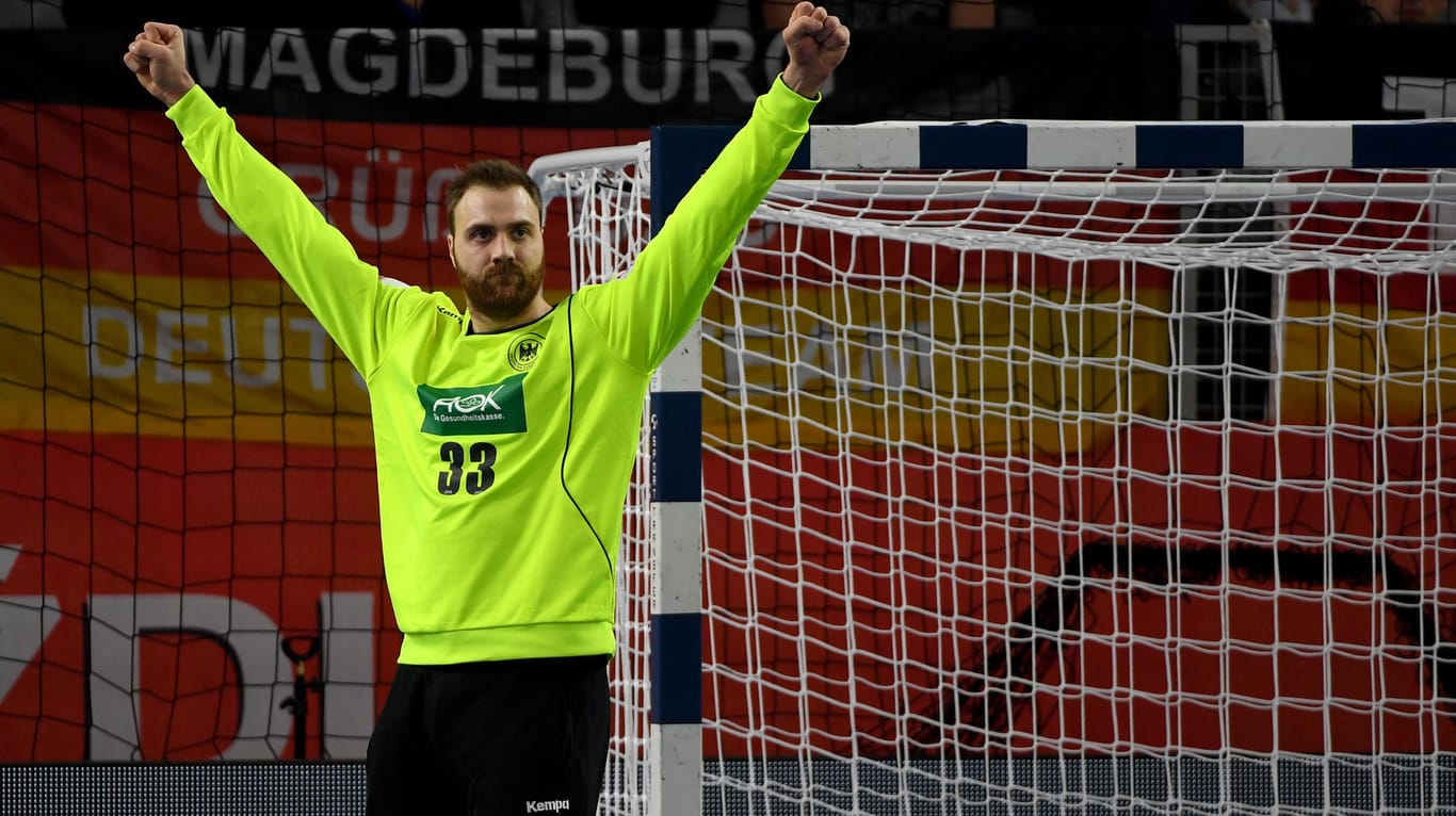 DHB-Keeper Andreas Wolff jubelt im Spiel gegen Tschechien.