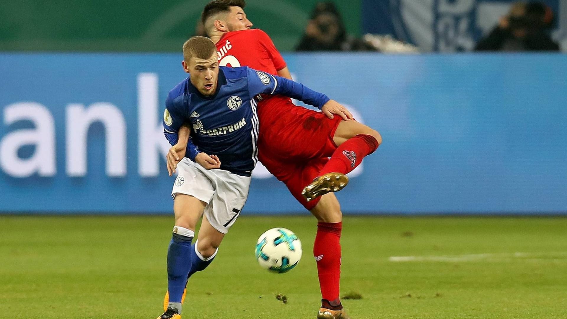 Schaltzentrale im Mittelfeld: Max Mayer spielt eine starke Saison für die Mannschaft von Trainer Tedesco.