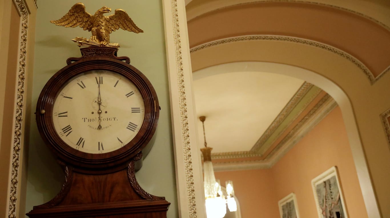 Die Zeit ist abgelaufen: Die Ohio-Uhr im Kapitol zeigt genau Mitternacht.