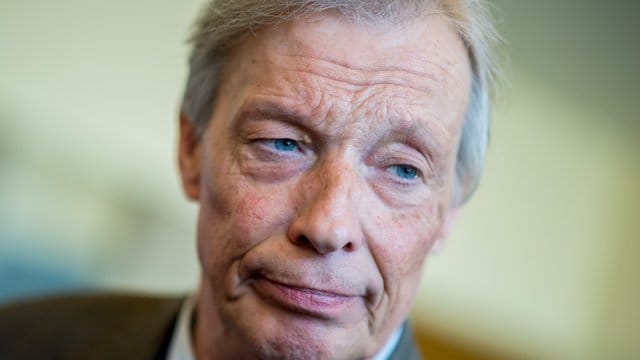 Für die Vorgehensweise der AfD-Spitze in Berlin zeigt Hampel kein Verständnis. Für die Vorgehensweise der AfD-Spitze in Berlin zeigt Hampel kein Verständnis.