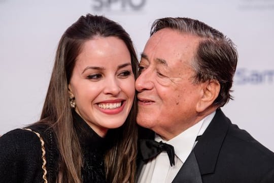 Geschäftsmann Richard Lugner mit seienr Freundin Jasmin beim Deutschen Filmball im Bayerischen Hof in München.
