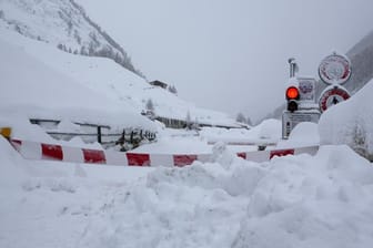 Die Straße von Täsch nach Zermatt.