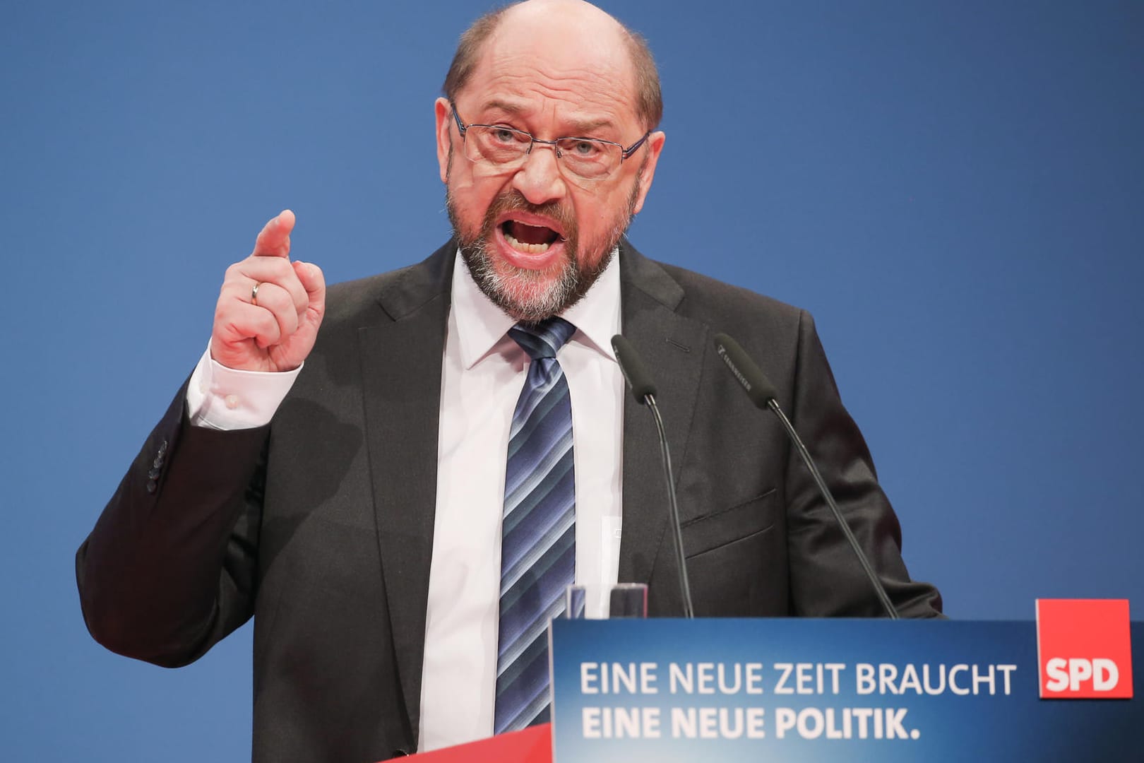 Martin Schulz beim SPD-Sonderparteitag: Der Parteichef warb energisch für die Aufnahme von Koalitionsverhandlungen mit CDU und CSU.