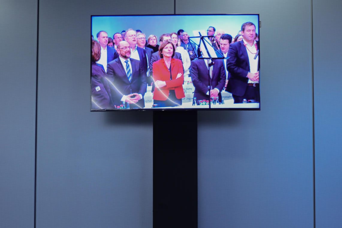 Der Sonderparteitag der SPD im Fernsehen: Auch auf Twitter wurde die Abstimmung heiß diskutiert.