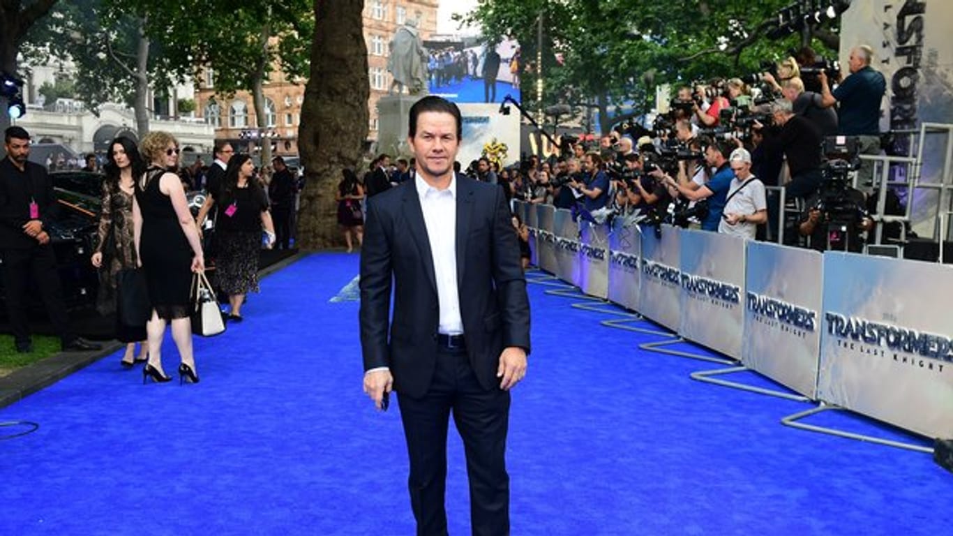 Mark Wahlberg in London bei der Weltpremiere des Science-Fiction-Films "Transformers: The Last Knight".