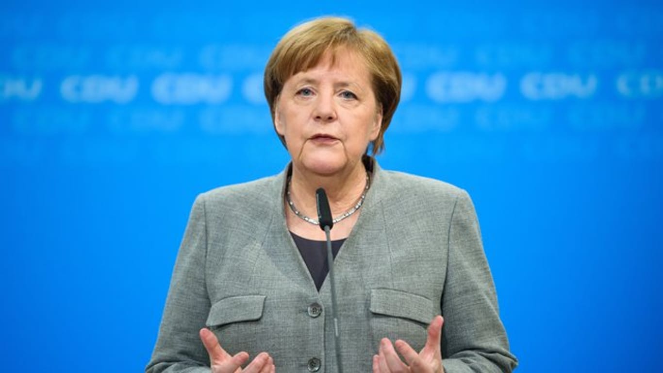 Bundeskanzlerin Angela Merkel spricht im Konrad-Adenauer-Haus in Berlin zur Presse.