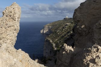 Die Dingli-Steilküste Malta: Der rätselhafte Tod eines Jugendlichen aus Oldenburg soll nun neu untersucht werden.