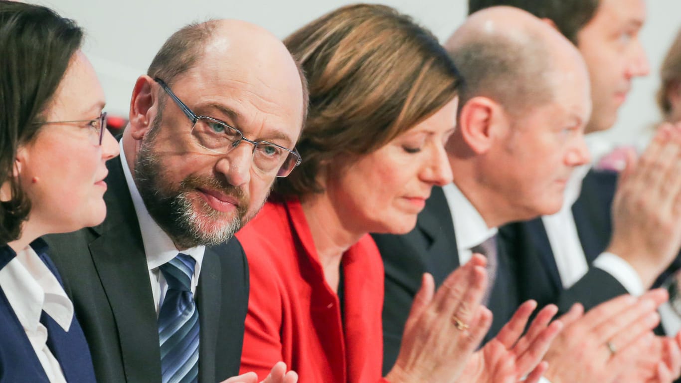 Andrea Nahles, Martin Schulz und Malu Dreyer beim SDP-Parteitag (v.l.n.r.): Nicht alle konnten bei den Delegierten punkten.