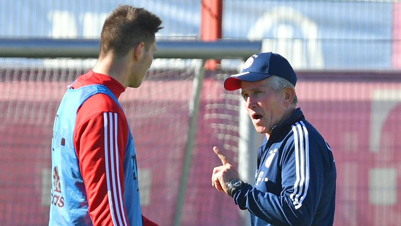 Jupp Heynckes (r.) nimmt sich Niklas Süle zur Brust: "Da wird es ab und zu laut"