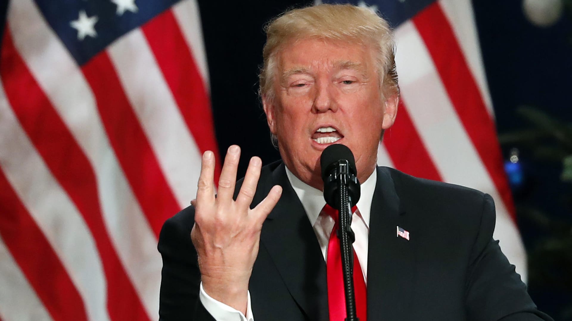 US-Präsident Donald Trump: Seine Steuerreform soll laut Angaben des IWF zum Wachstumsschub der gesamten Weltwirtschaft führen. US-Präsident Donald Trump: Seine Steuerreform soll laut Angaben des IWF zum Wachstumsschub der gesamten Weltwirtschaft führen.