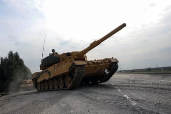 Die Türkei hatte vor einigen Tagen mit Luftschlägen eine Offensive gegen kurdische Truppen im Nordwesten Syriens begonnen.