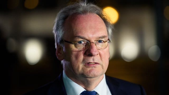 Der Ministerpräsident von Sachsen-Anhalt, Reiner Haseloff (CDU): "Brauchen da jetzt wirklich schnelle Fortschritte.