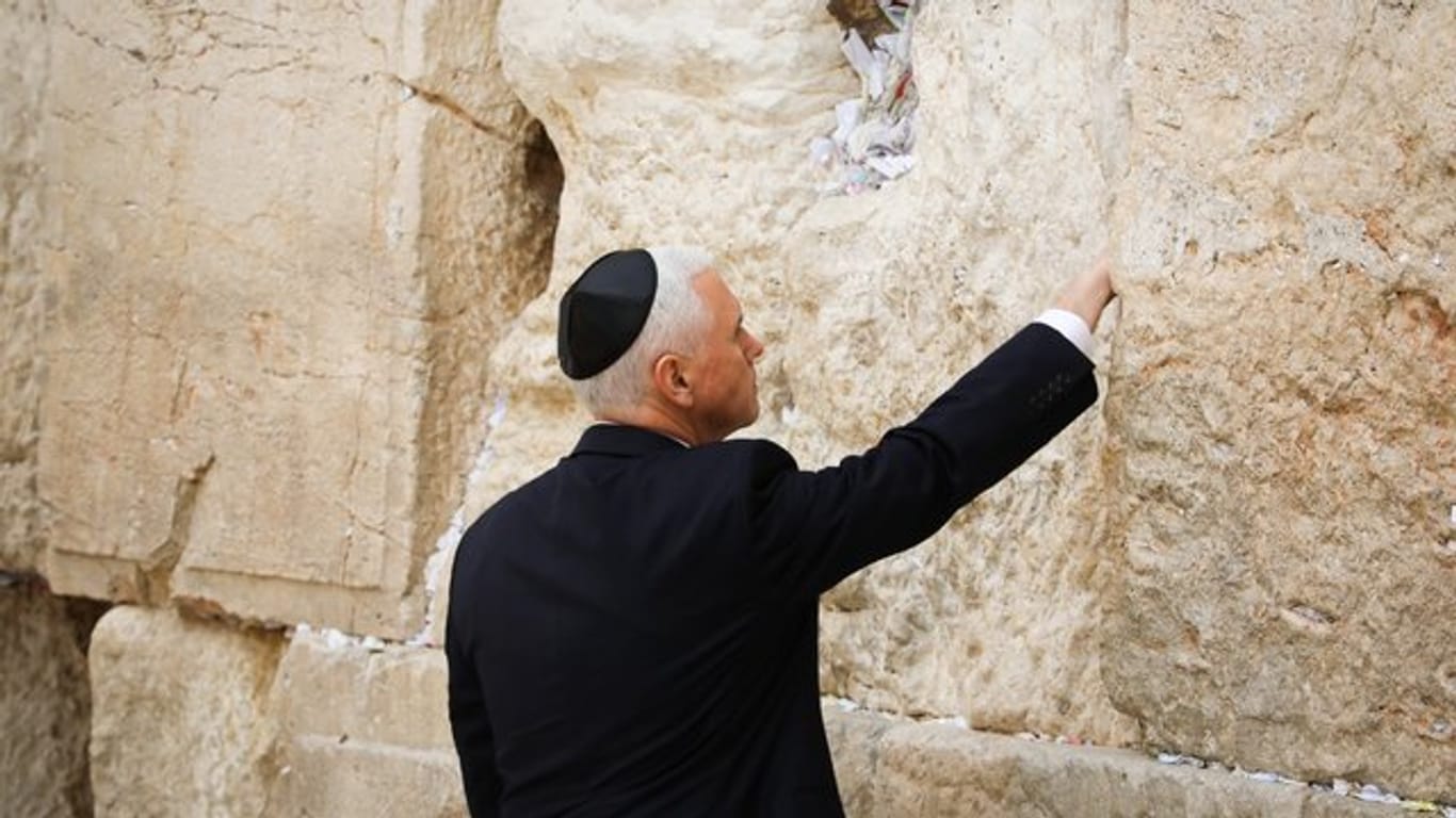 US-Vizepräsident Mike Pence besucht zum Abschluss seines Israels-Besuchs die Klagemauer in Jerusalem.