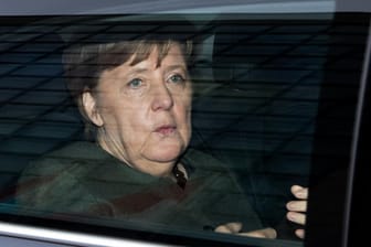 Merkel bei einem CDU-Treffen am Montagabend: Am Nachmittag wird die Kanzlerin in Davos erwartet. Kurz nach ihr spricht Frankreichs Präsident Macron.